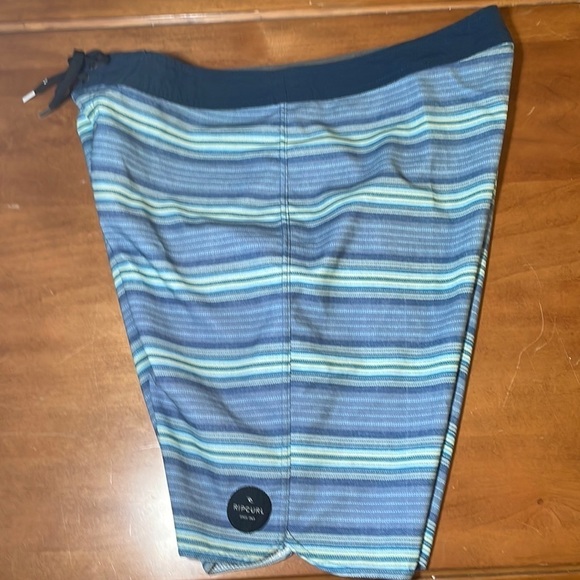 Rip Curl Board Shorts Size 36 - Picture 6 of 9